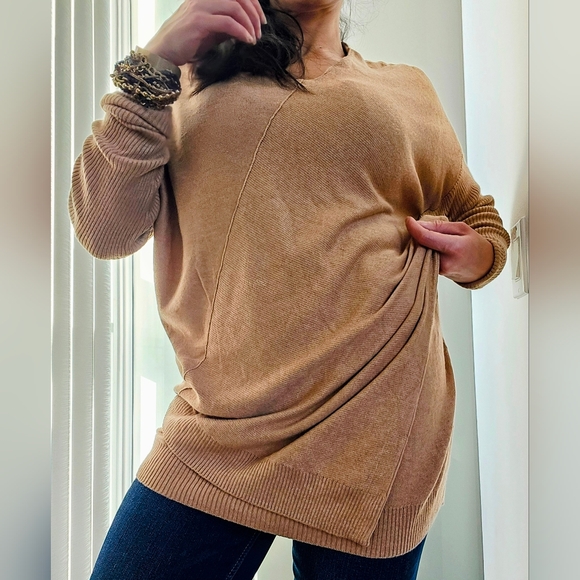Lord & Taylor Loose fitting Sweater - Picture 10 of 10